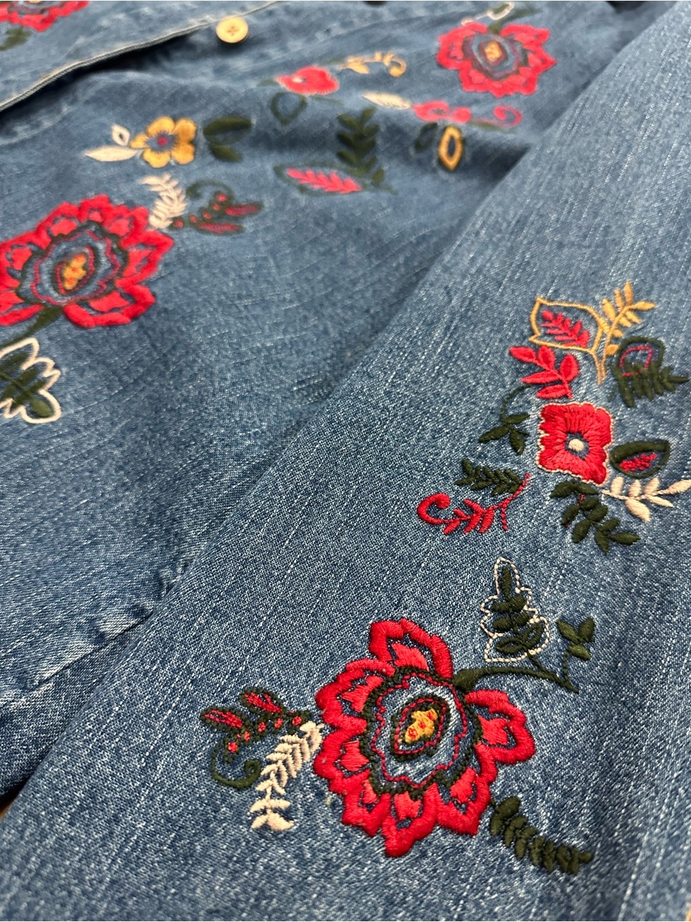 Christopher & Banks Lightweight Embroidered Denim Jacket. Vintage. Size: Large - Picture 5 of 9